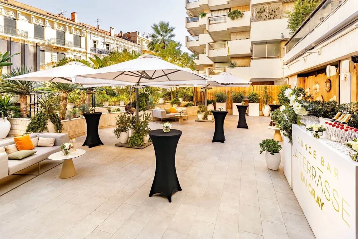 Séminaires et congrès à Cannes : Comment optimiser les déplacements professionnels de vos équipes ?